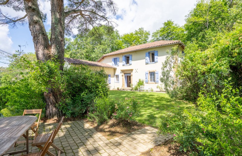 Property For Sale: Castelnau Magnoac, Hautes-Pyrénées, France 