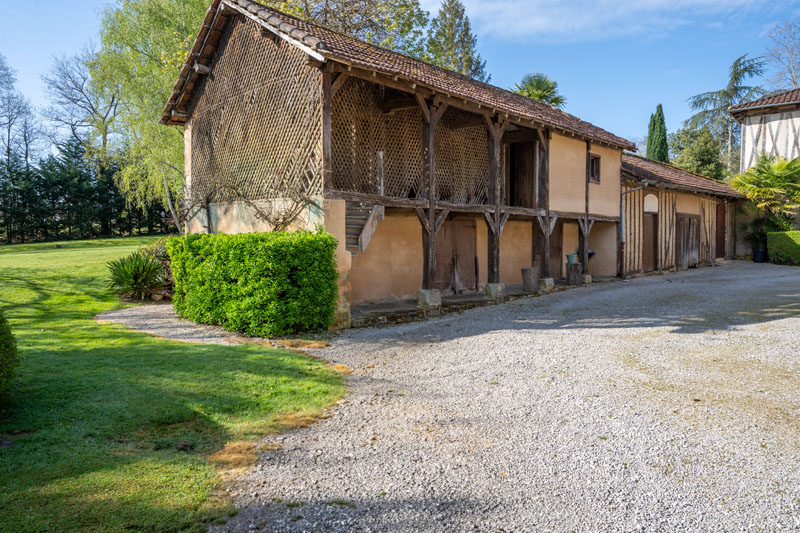 Property For Sale: MIRANDE, Gers, France 