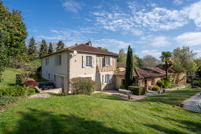 Property For Sale: MIRANDE, Gers, France 