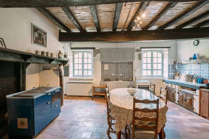 Property For Sale: MIRANDE, Gers, France 