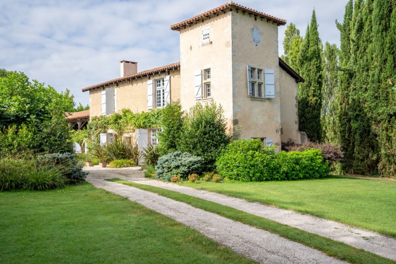 Property For Sale: Auch, Gers, France 
